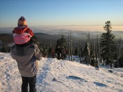 Das geräumte Winterwegenetz macht den Nationalpark zu einem Schneeparadies, an dem sich die ganze Familie erfreuen kann.